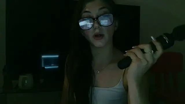 skinny_candy18 – webcam model profile photo Image 2