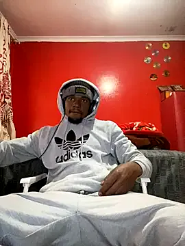 DomManlyGuy – webcam model profile photo Image 10