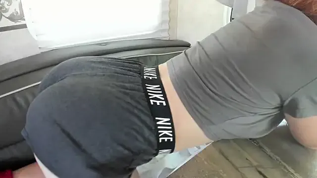 WitchAnnie – webcam model profile photo Image 3