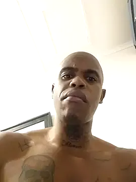 kai101010 – webcam model profile photo Image 11