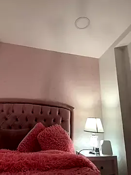 irohani_usagi – webcam model profile photo Image 2