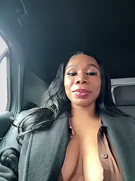 margotdeville – webcam model profile photo Image 19