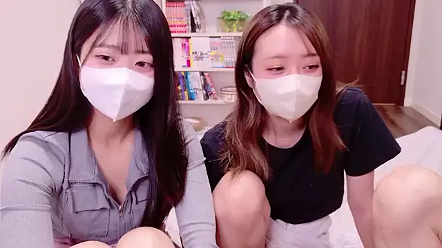 QYBOYS-001 – webcam model profile photo Image 12