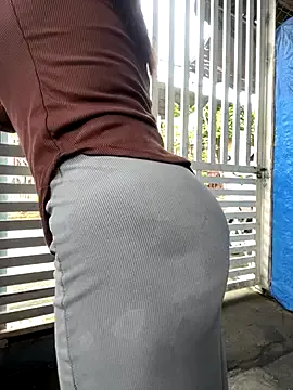 night_furru – webcam model profile photo Image 18