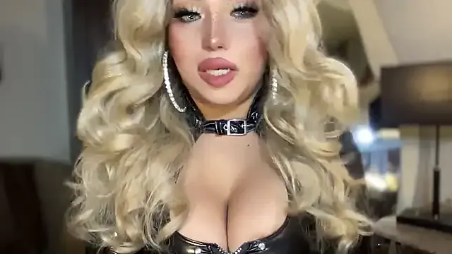 Danxel777 chat room preview Image 12