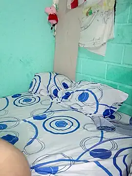 alana15 – webcam model profile photo Image 15