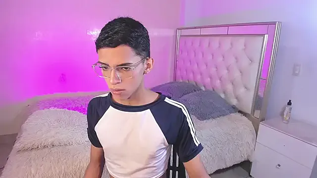 someone_sweet – webcam model profile photo Image 14