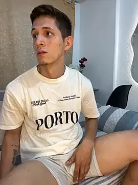 PabloArena – webcam model profile photo Image 17