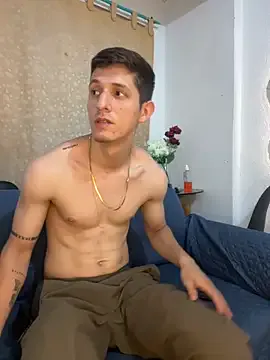 PabloArena – webcam model profile photo Image 18