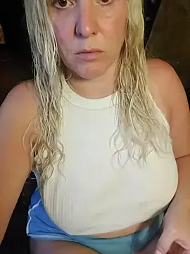 alexandjohntv – webcam model profile photo Image 4