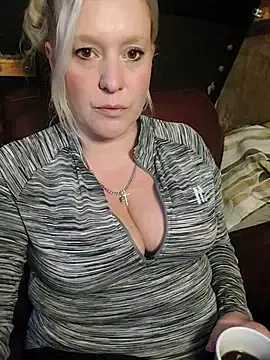 alexandjohntv – webcam model profile photo Image 7