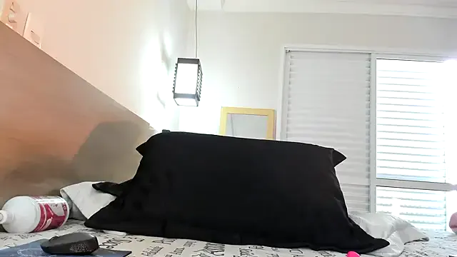 RoxyScarlett chat room preview Image 6