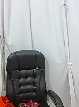 inspiration_in_frame – webcam model profile photo Image 18