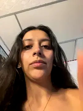 roouse – webcam model profile photo Image 11