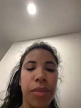 Alexah_Ferrer – webcam model profile photo Image 3