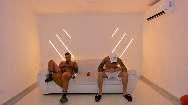 PabloArena – webcam model profile photo Image 10