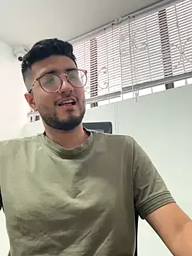 trainwithme – webcam model profile photo Image 4