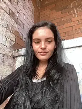 CarolPrince – webcam model profile photo Image 2