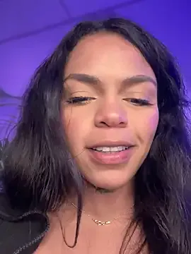 Charly_ – webcam model profile photo