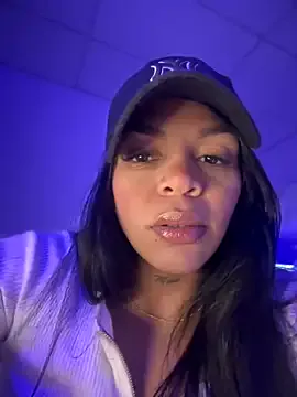 V-Hot-Sweti – webcam model profile photo Image 4