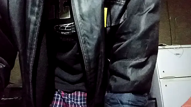 skinny_candy18 – webcam model profile photo Image 3