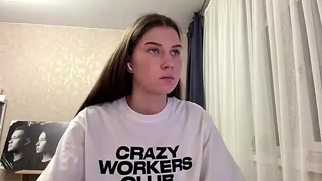 CloudyTube chat room preview