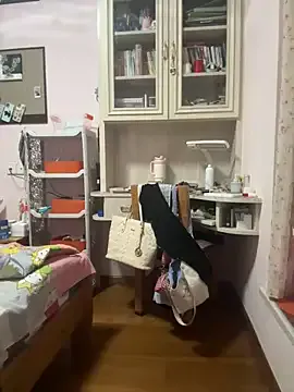 LunaDumont chat room preview Image 10