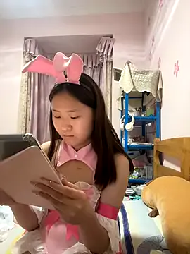 LunaDumont chat room preview Image 7