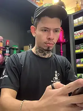 PabloArena – webcam model profile photo Image 10