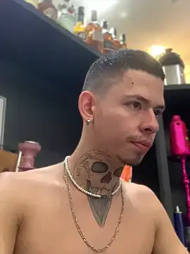 PabloArena – webcam model profile photo Image 6