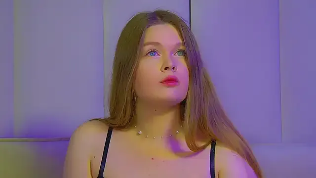 vestaszanto – webcam model profile photo Image 13