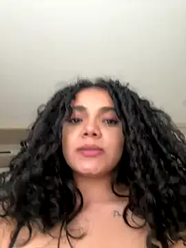 denaebeste – webcam model profile photo Image 4