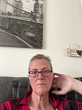 Curvy-Jinx – webcam model profile photo