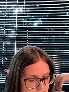 RoxyScarlett chat room preview Image 11