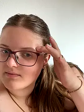 RoxyScarlett chat room preview Image 13