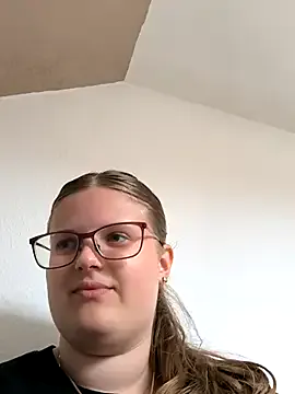 RoxyScarlett chat room preview Image 8