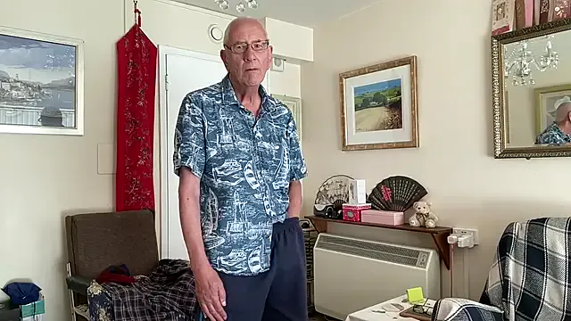 ares_aestheticgod – webcam model profile photo Image 2