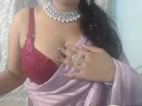 cuddlyskitty – webcam model profile photo Image 6