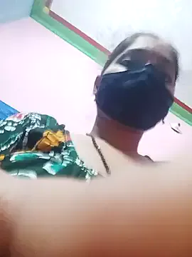 moonlitediva – webcam model profile photo Image 2