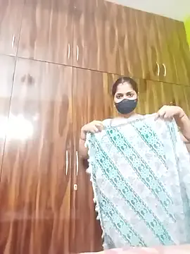 moonlitediva – webcam model profile photo Image 8