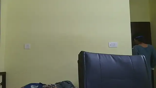 Cute-Simmi69 – webcam model profile photo Image 6