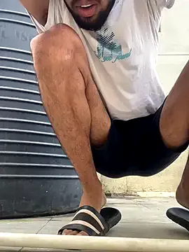 DomManlyGuy – webcam model profile photo Image 3