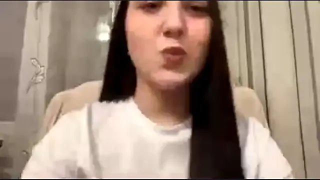 someone_sweet – webcam model profile photo Image 16