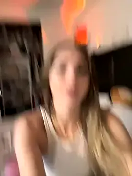 elizabethrabin chat room preview Image 12