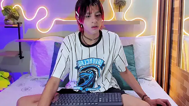 anhkiet_huang – webcam model profile photo Image 12