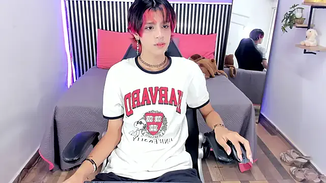 anhkiet_huang – webcam model profile photo Image 9