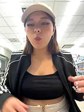 misschaotic_ – webcam model profile photo Image 5