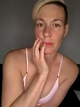 DarleenHot Image 4