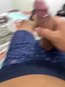 AlisaMoss – webcam model profile photo Image 5