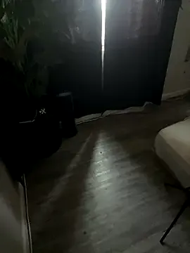 someone_sweet – webcam model profile photo Image 11